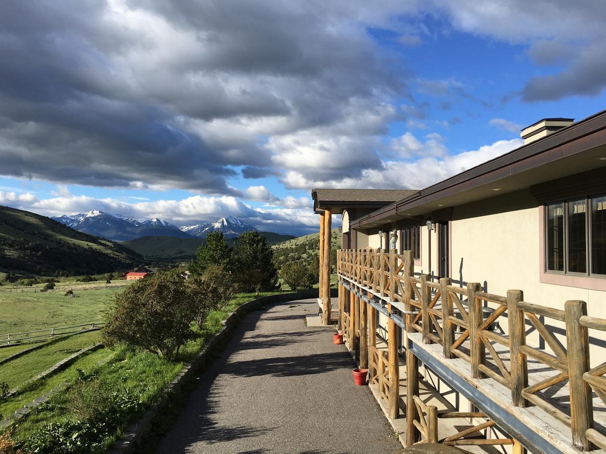 Erik'S Ranch Villa Hoffman Екстериор снимка