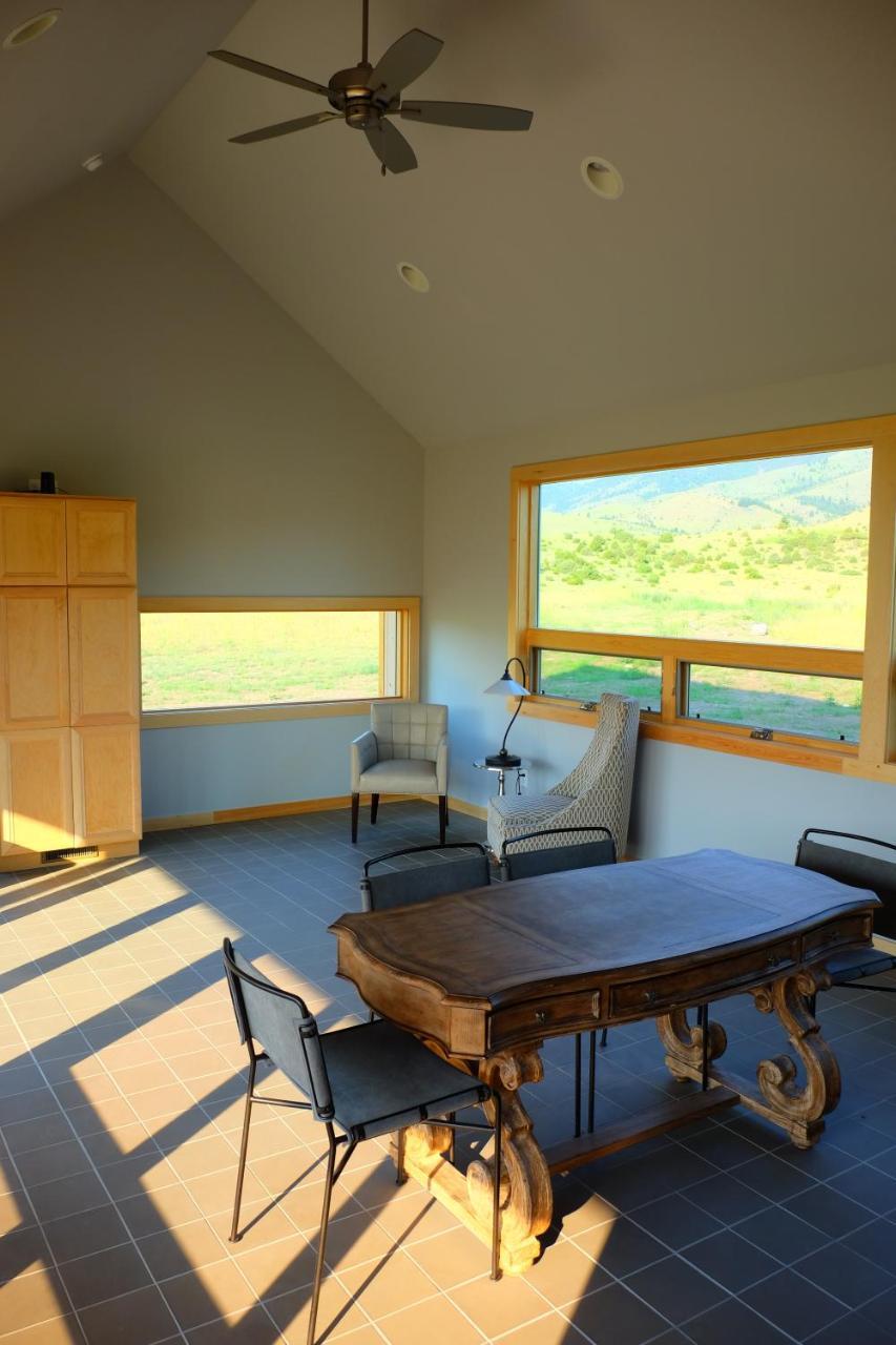 Erik'S Ranch Villa Hoffman Екстериор снимка
