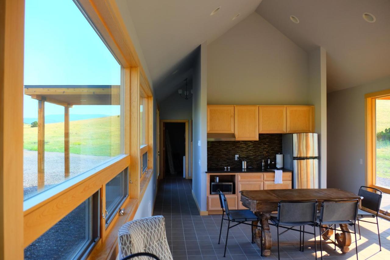 Erik'S Ranch Villa Hoffman Екстериор снимка