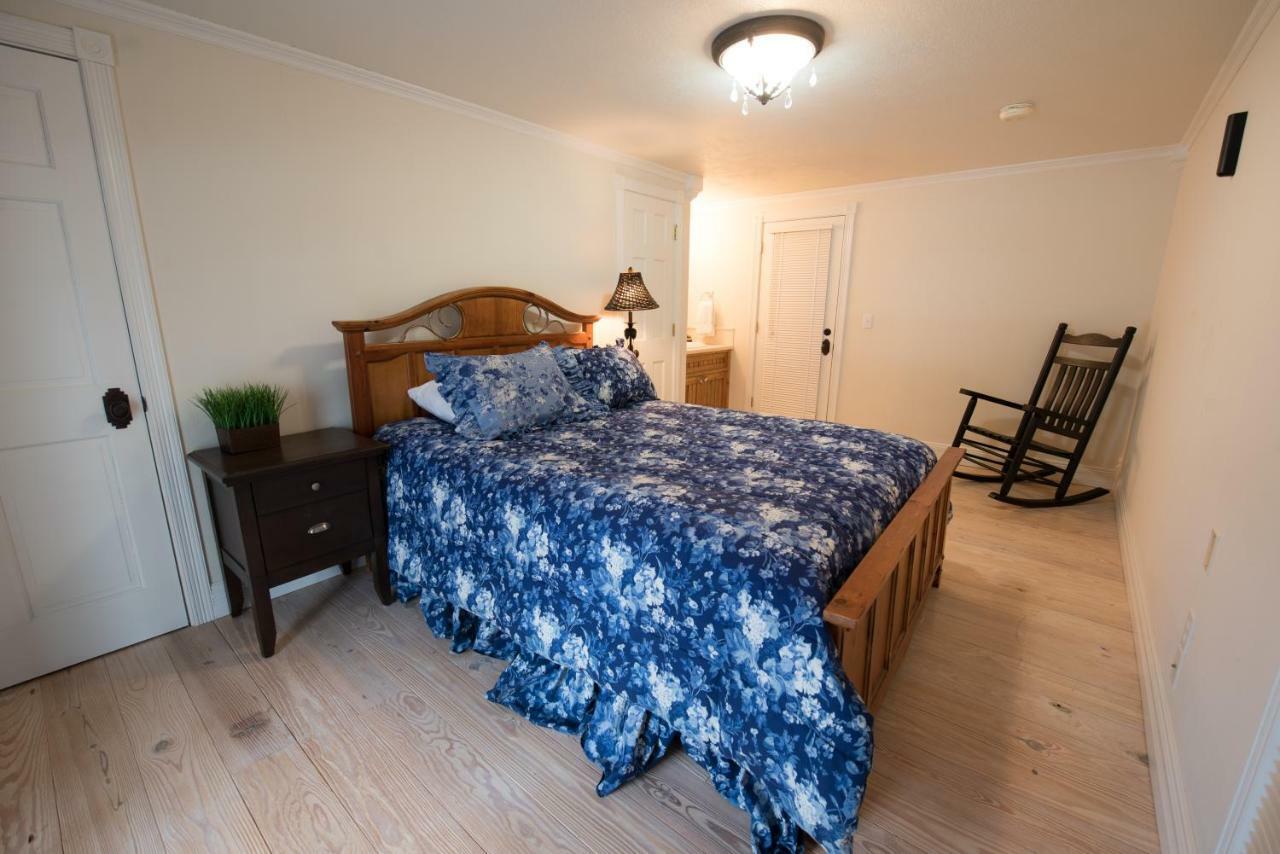 Erik'S Ranch Villa Hoffman Екстериор снимка